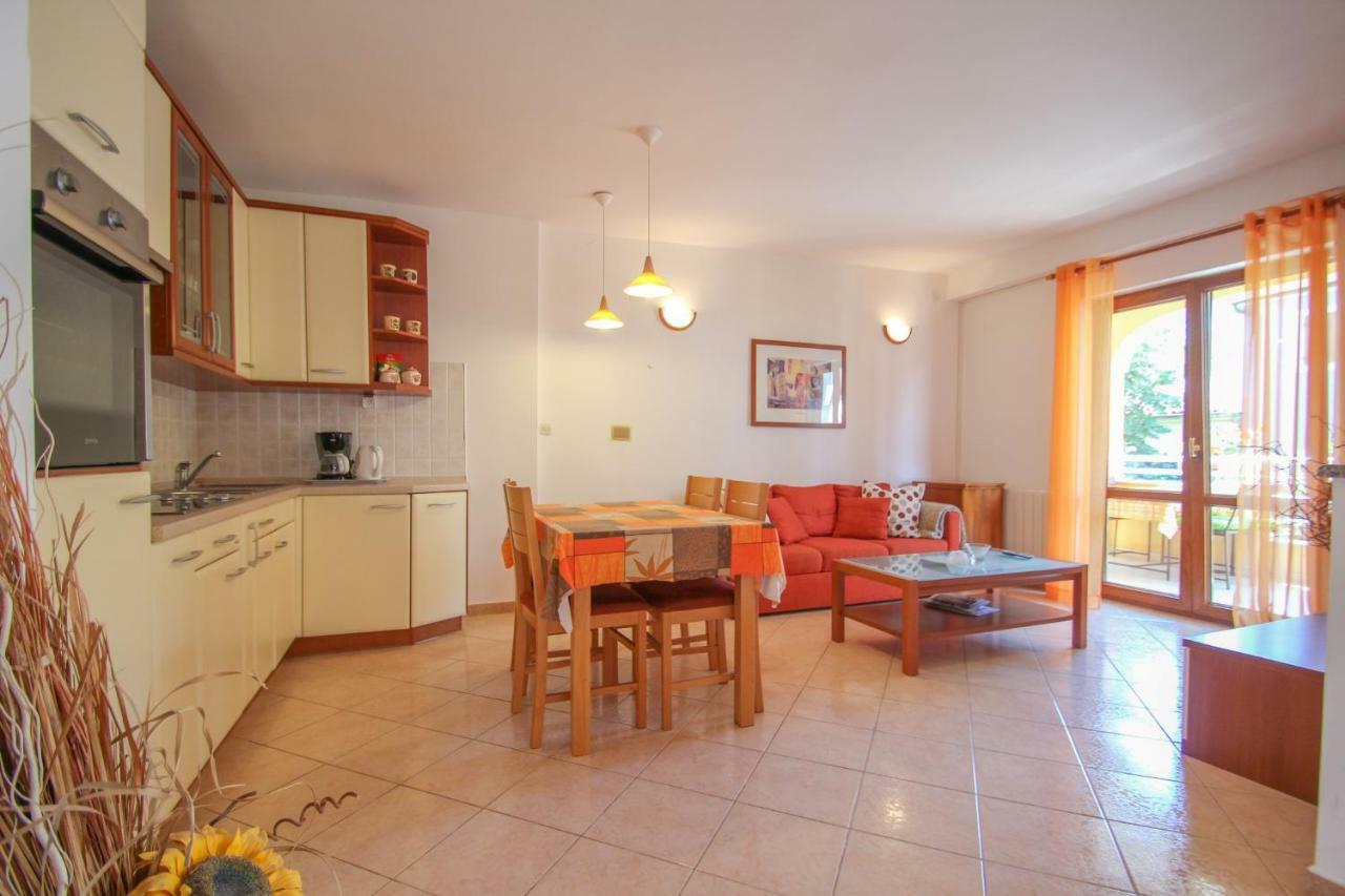 شقة Alenka Orange Novigrad Istria المظهر الخارجي الصورة