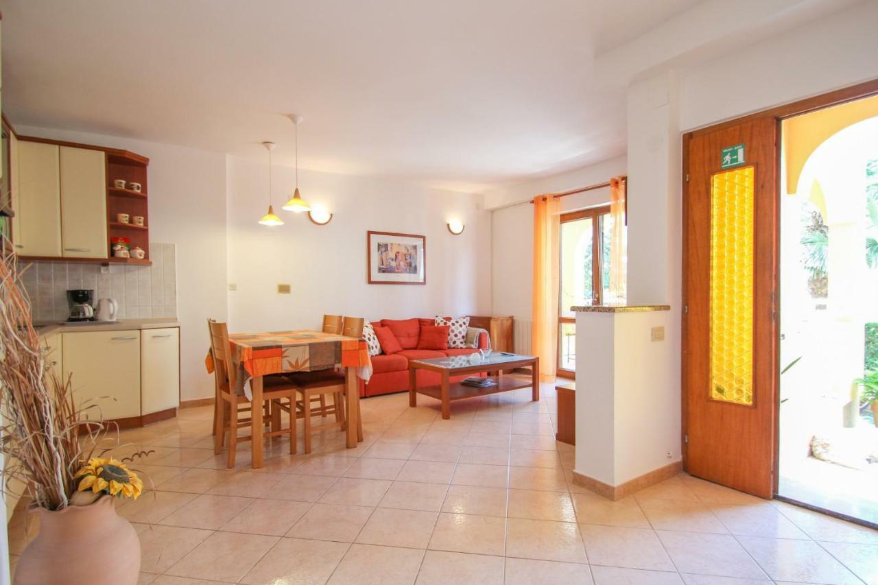 شقة Alenka Orange Novigrad Istria المظهر الخارجي الصورة